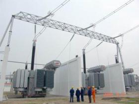 南陽群英500千伏變電站三期擴(kuò)建工程成功投運(yùn)