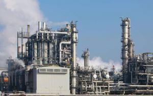 中國出臺成品油稅務新規(guī) 調(diào)油商和獨立煉廠將承受壓力