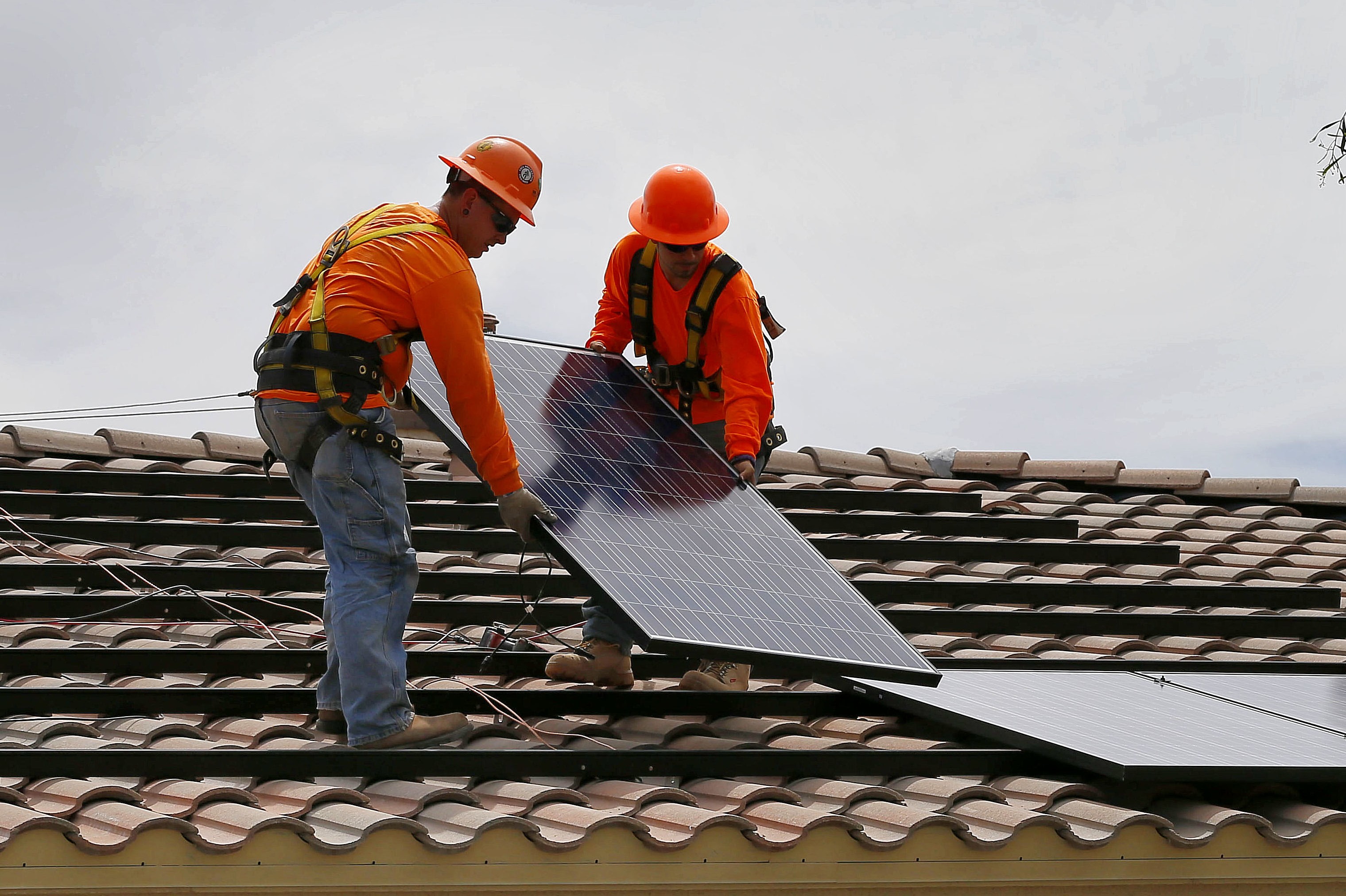 根據(jù)奧巴馬能源主管的報(bào)告，2017年太陽(yáng)能工作崗位下降