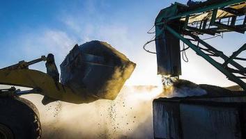 煤電上下游企業(yè)促長(zhǎng)協(xié)，現(xiàn)貨煤價(jià)降綠色區(qū)間