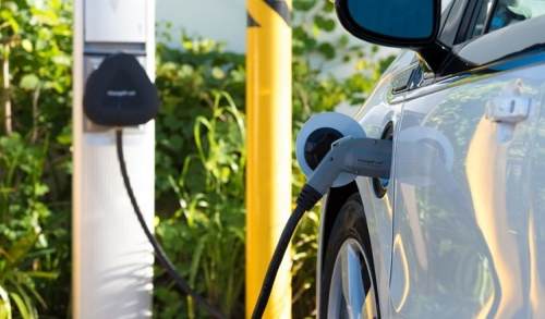 在立陶宛，將建造57個帶電動車充電器的停車場