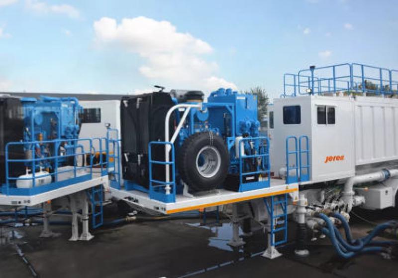 中國(guó)壓裂成套設(shè)備首次進(jìn)入烏茲別克斯坦