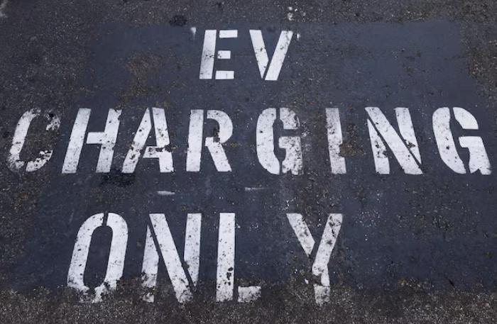 美國(guó)電動(dòng)汽車(chē)充電站建設(shè)進(jìn)度緩慢 聯(lián)邦資金使用受質(zhì)疑