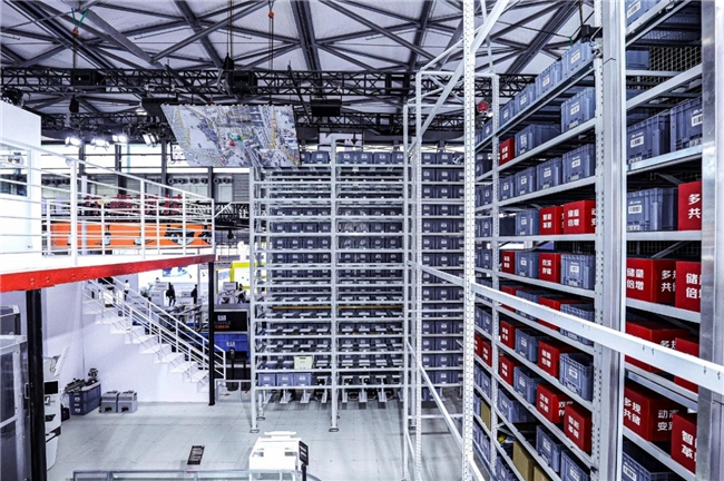 首次亮相！京東物流機(jī)器人軍團(tuán)再迎3位新成員！