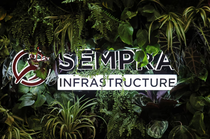 森普拉電網(wǎng)工程與液化天然氣項(xiàng)目驅(qū)動(dòng)業(yè)績?cè)鲩L