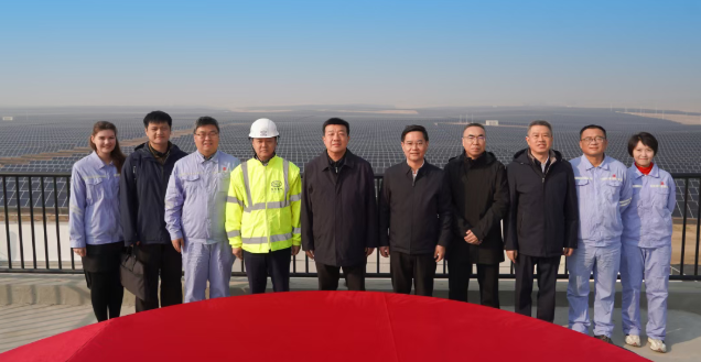 中國大唐集團(tuán)董事長呂軍與烏茲別克斯坦總理阿里波夫會談