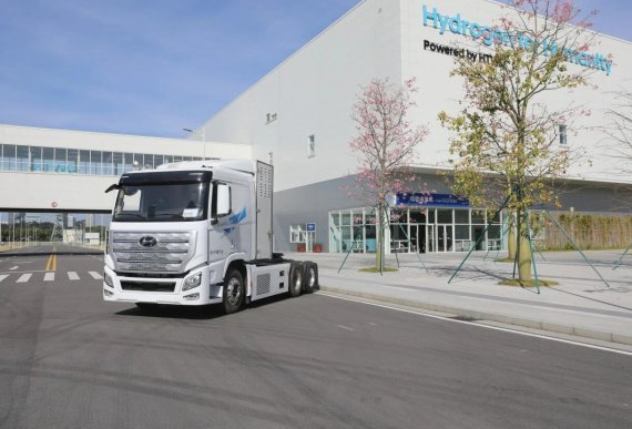 HTWO廣州氫燃料電池牽引車攜手大田物流在粵港澳大灣區(qū)啟動(dòng)試運(yùn)營(yíng)