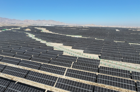 中國甘肅景泰光伏項目并網(wǎng)發(fā)電